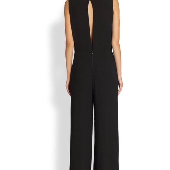 BCBG MAXAZRIA black jumpsuit, size small.  Vneck - Picture 4 of 4